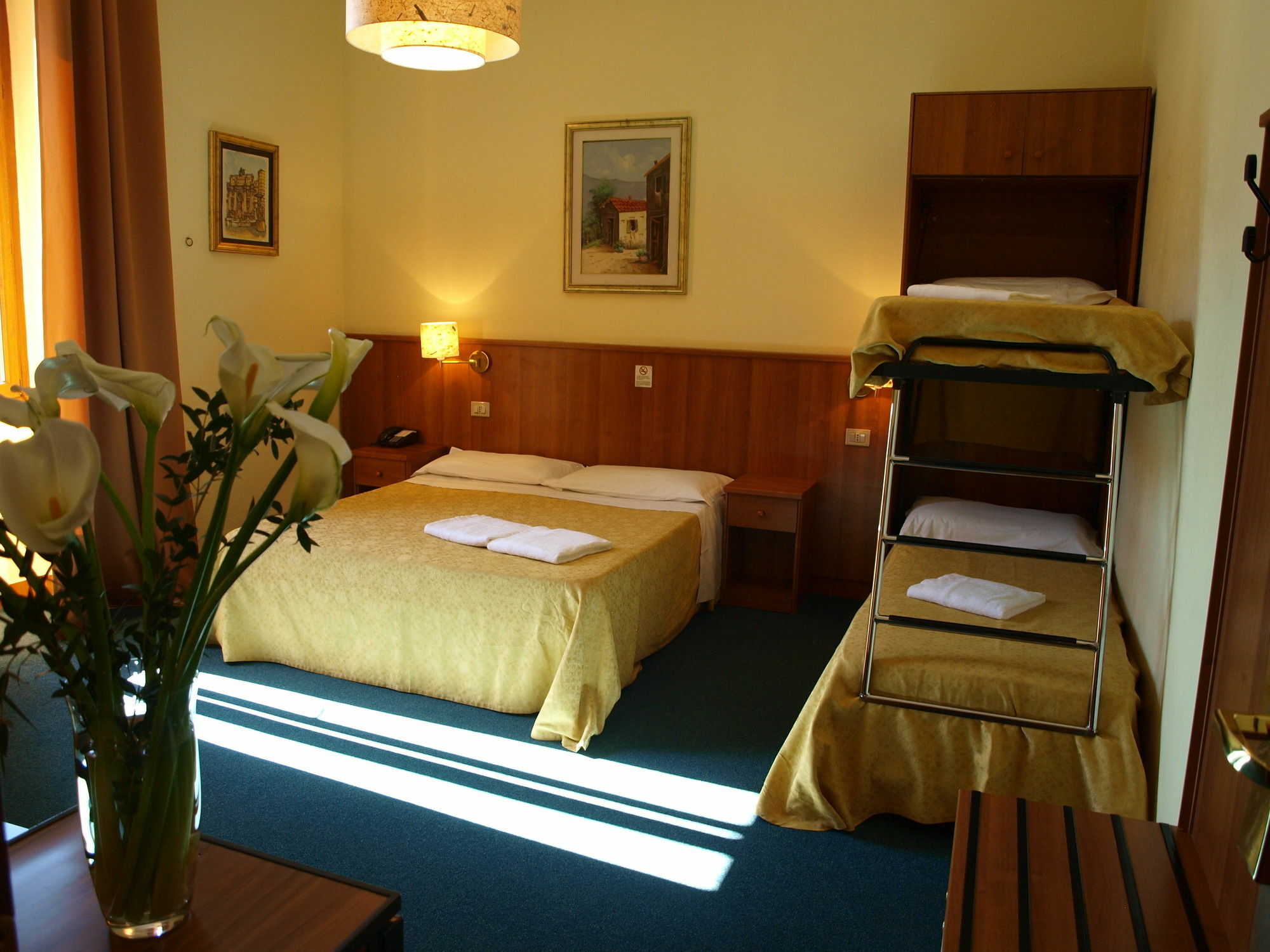 רומא Hotel Trastevere מראה חיצוני תמונה
